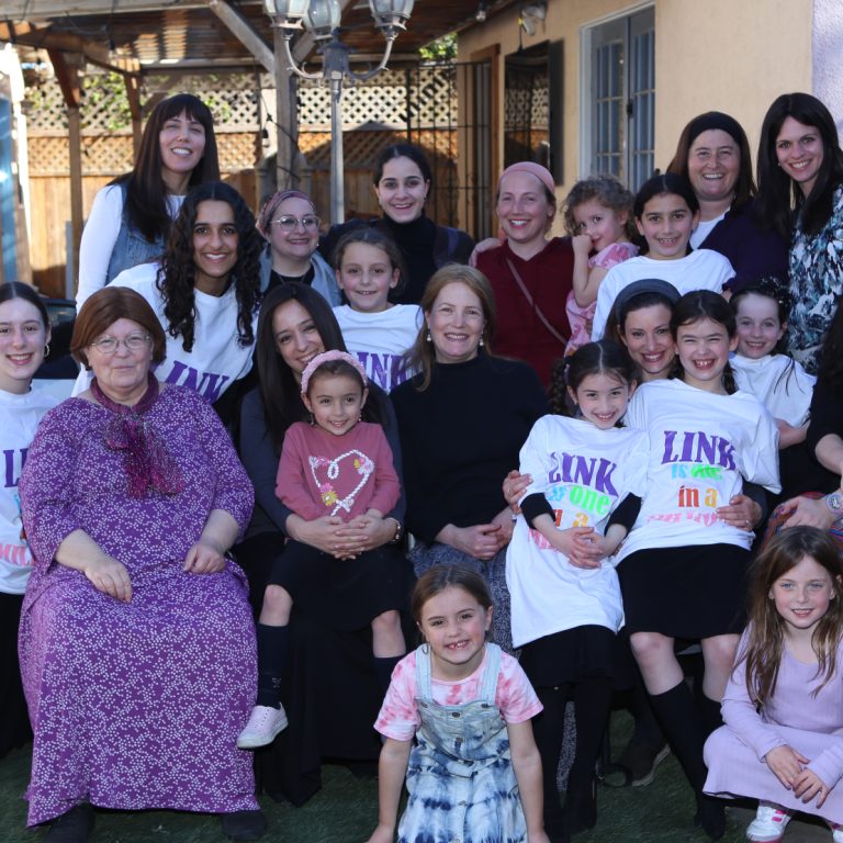 Mother daughter event at LINK Kollel Los Angeles